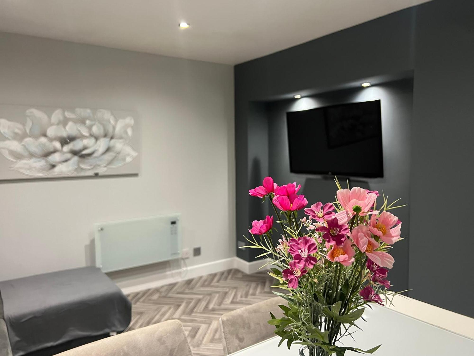 דירות הרן ביי Broadway Retreat With Free Parking מראה חיצוני תמונה